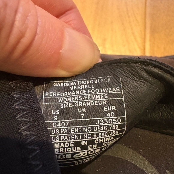 Merrell Women's Grace Black leather flip flop thong sandals sz 9 new - Picture 6 of 6